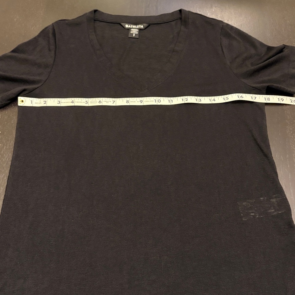 Athleta Women’s Size S V-Neck T-Shirt - Picture 3 of 6